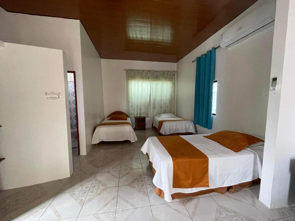 Hostal Muro De Las Lagrimas With High Speed Internet Starlink Puerto Villamil Dış mekan fotoğraf