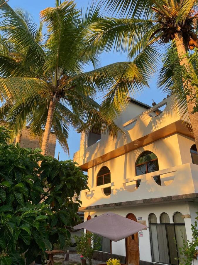 Hostal Muro De Las Lagrimas With High Speed Internet Starlink Puerto Villamil Dış mekan fotoğraf