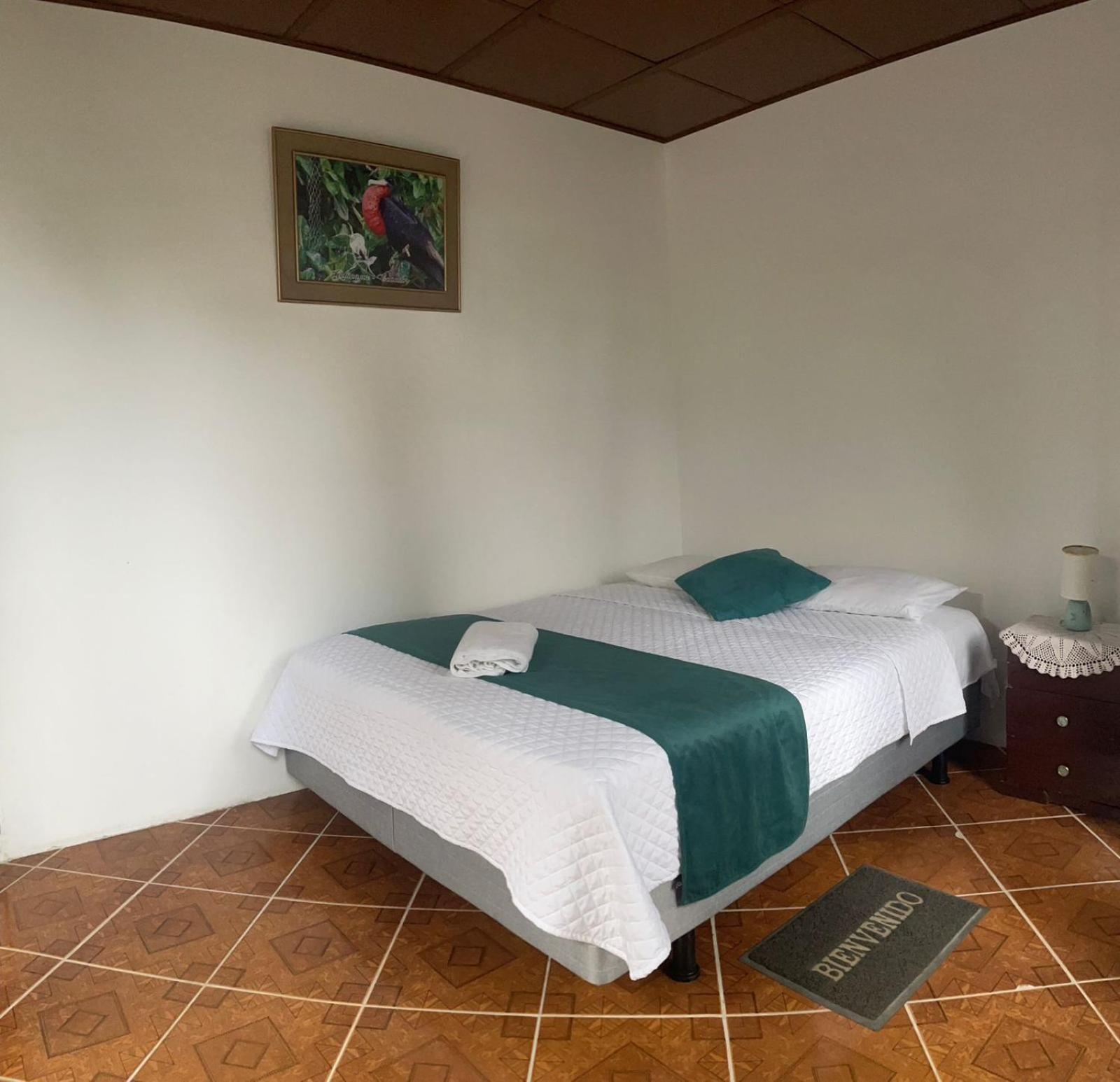 Hostal Muro De Las Lagrimas With High Speed Internet Starlink Puerto Villamil Dış mekan fotoğraf